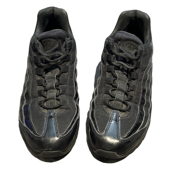 NIKE AIR MAX 95 women's essential "triple black" sneakers, pre-loved, size 9.5. - Picture 2 of 9